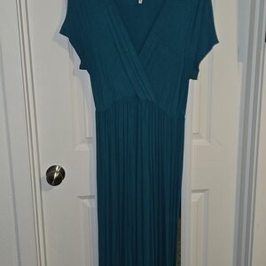 Elegant Teal Maxi Dress